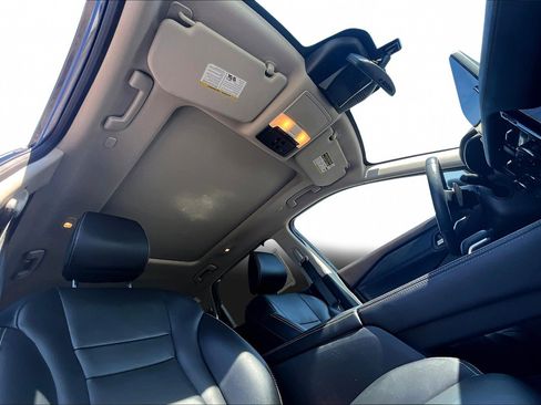 Used 2023 Nissan Rogue SL w/ SL Premium Package image 29