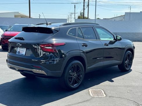 New 2026 Chevrolet Trax ACTIV w/ Driver Confidence Package FWD image 5