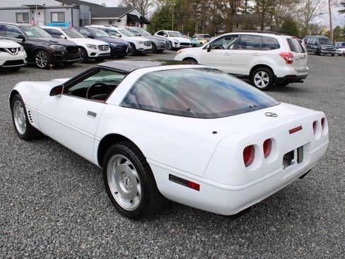 Used 1996 Chevrolet Corvette Coupe RWD image 9
