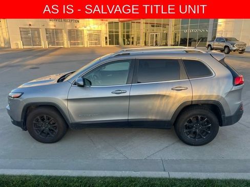 Used 2015 Jeep Cherokee Latitude w/ Comfort/Convenience Group AWD/4WD image 6