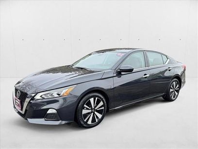 Used 2022 Nissan Altima 2.5 SV