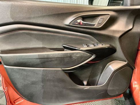 Used 2024 Chevrolet Trax RS w/ Sunroof Package image 20