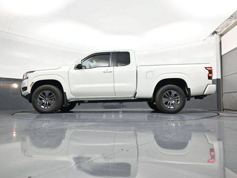 Certified 2025 Nissan Frontier SV AWD/4WD image 23