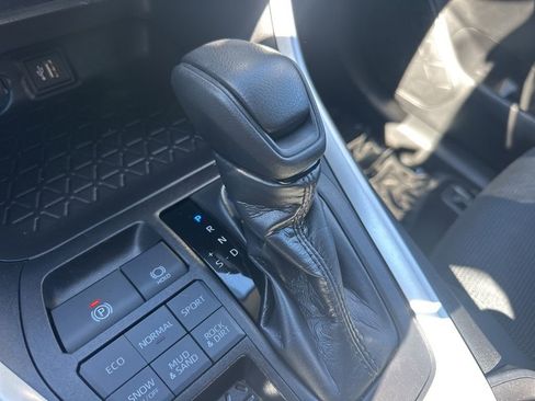 Used 2024 Toyota RAV4 LE image 15