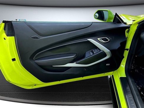 Used 2021 Chevrolet Camaro LT w/ RS Package image 18