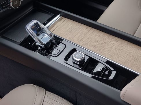 New 2026 Volvo XC60 B5 Plus w/ Climate Package image 14