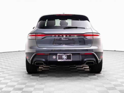 Certified 2025 Porsche Macan image 10