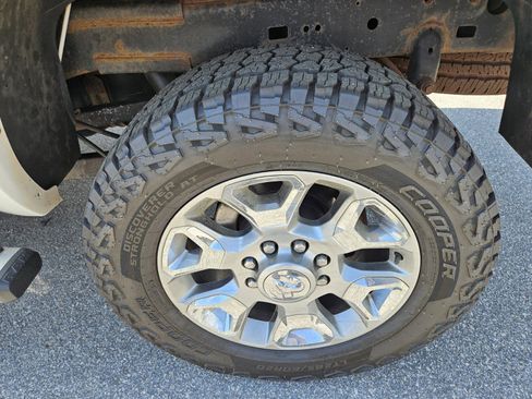 Used 2016 RAM 2500 Limited AWD/4WD image 14