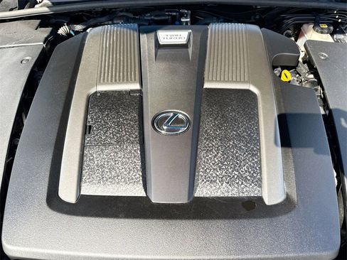 Used 2019 Lexus LS 500 w/ Accessory Package (Z2) image 35