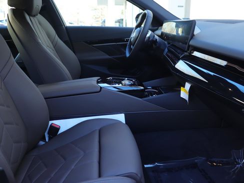 New 2026 BMW 530i w/ Premium Package RWD image 17