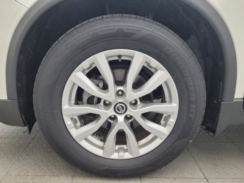 Used 2018 Nissan Rogue SV FWD image 31