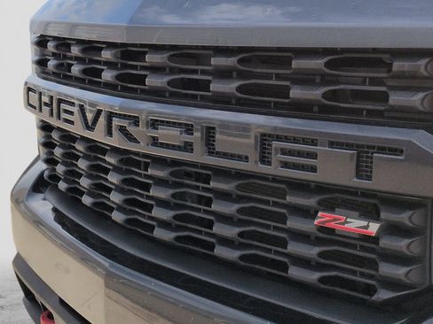 Used 2019 Chevrolet Silverado 1500 Custom Trail Boss AWD/4WD image 13