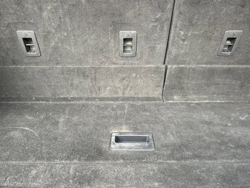 Used 2023 Ford Expedition Limited image 17