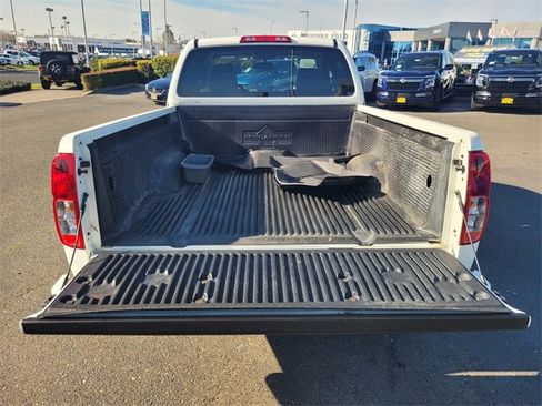 Used 2021 Nissan Frontier S image 11