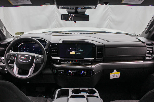New 2026 GMC Sierra 1500 SLE w/ Preferred Package AWD/4WD image 29