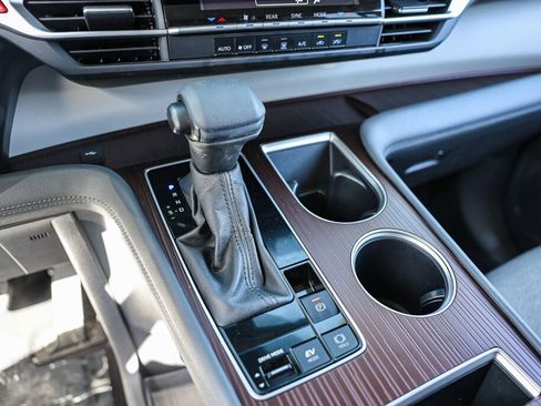 Certified 2024 Toyota Sienna LE image 20