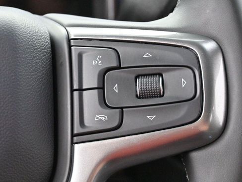 Used 2025 Chevrolet Silverado 1500 LT AWD/4WD image 19