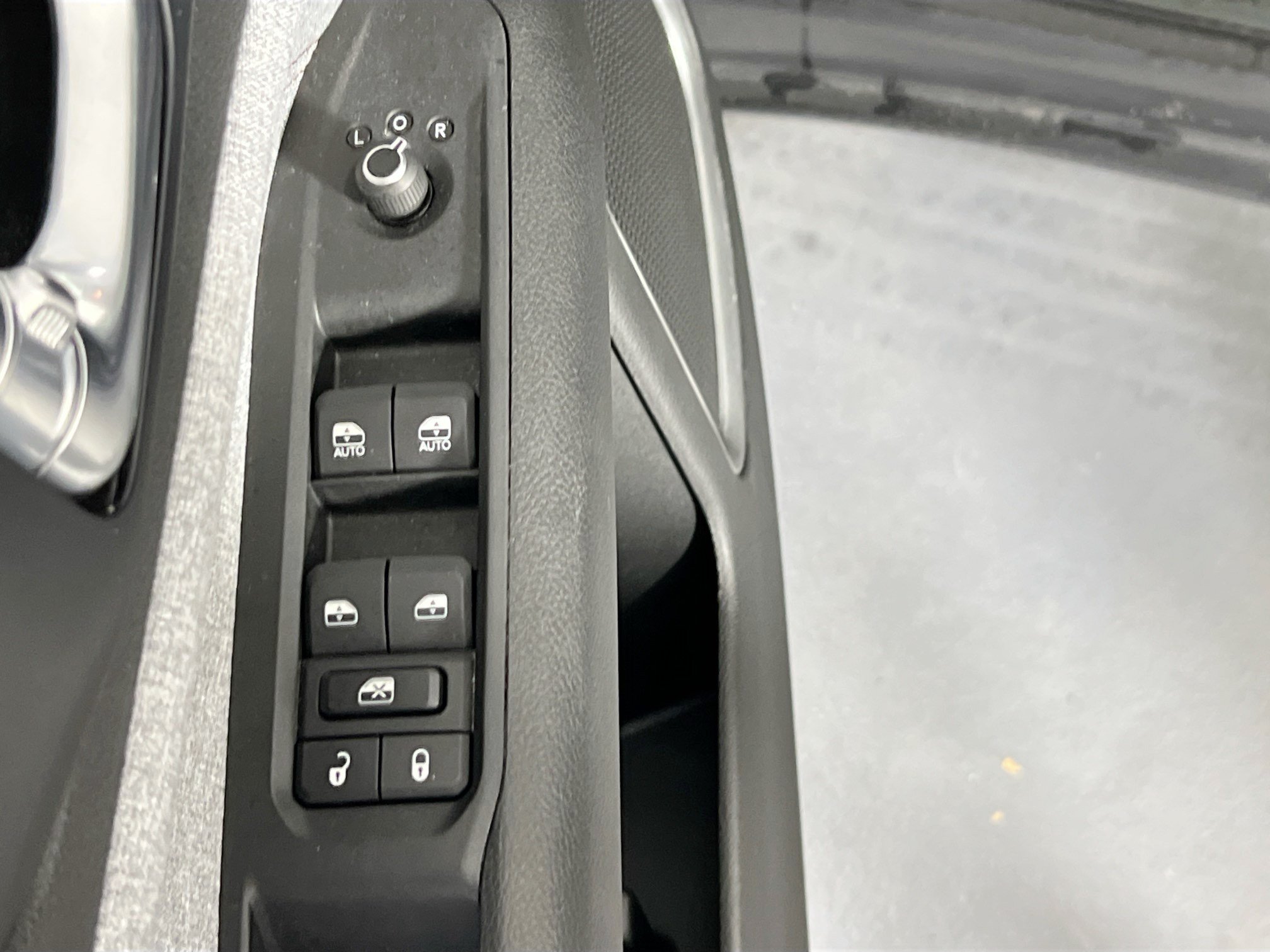 Used 2022 Jeep Compass Latitude AWD/4WD image 17