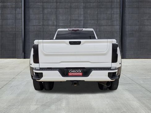 Used 2024 Chevrolet Silverado 3500 High Country w/ Technology Package AWD/4WD image 4