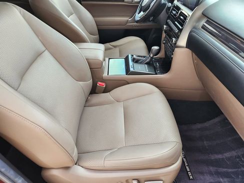 Used 2022 Lexus GX 460 Luxury w/ Sport Design Package image 14