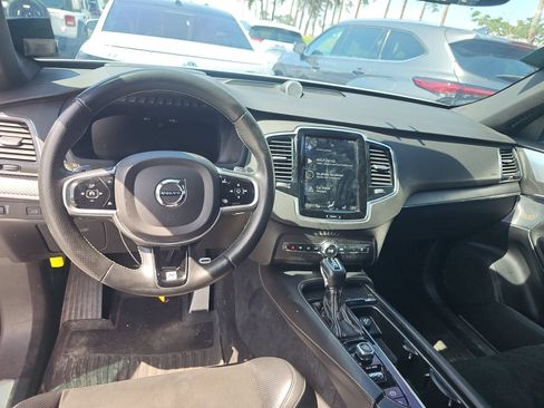 Used 2018 Volvo XC90 T6 R-Design w/ Convenience Package AWD/4WD image 6
