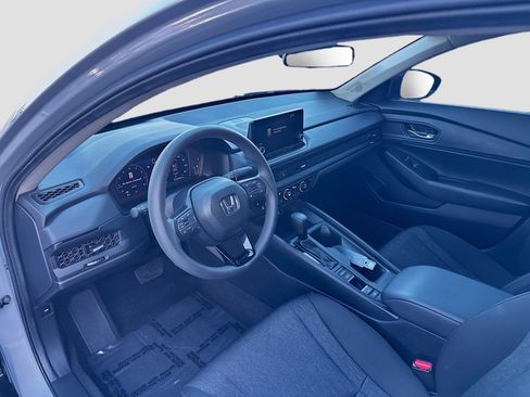 Certified 2025 Honda Accord SE image 9