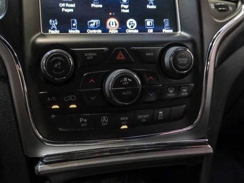 Used 2017 Jeep Grand Cherokee Altitude AWD/4WD image 29