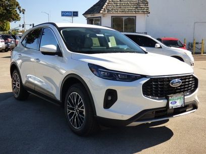 New 2025 Ford Escape SE w/ PHEV Premium Package
