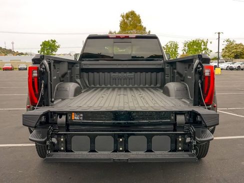 New 2026 GMC Sierra 3500 Denali w/ Denali Reserve Package image 13