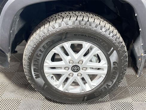 Used 2022 Toyota Tundra SR5 image 27