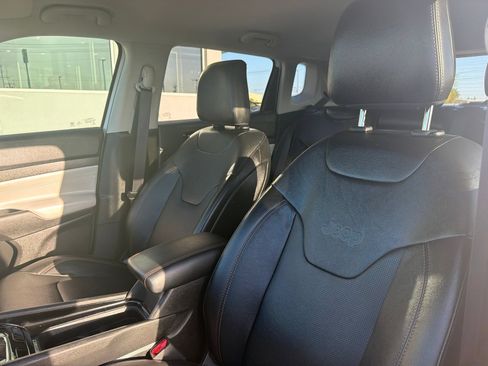 Used 2022 Jeep Compass Limited AWD/4WD image 10