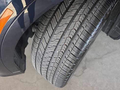 Used 2022 BMW X7 xDrive40i w/ M Sport Package AWD/4WD image 36