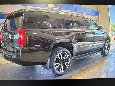 Used 2019 Chevrolet Suburban LT w/ RST Edition image 4