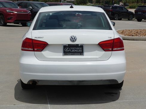 Used 2014 Volkswagen Passat 1.8T Wolfsburg Edition FWD image 7