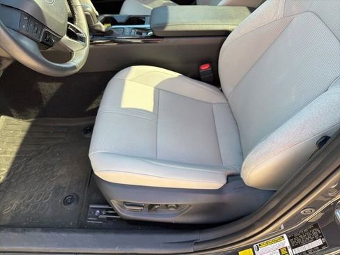 Used 2025 Toyota Camry XLE w/ Premium Plus Package FWD image 9