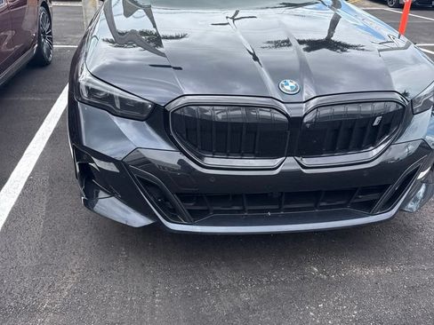 Used 2026 BMW i5 eDrive40 w/ M Sport Package AWD/4WD image 8