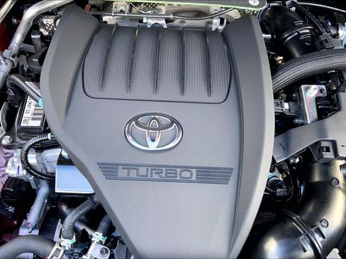 New 2026 Toyota Highlander Limited AWD/4WD image 17