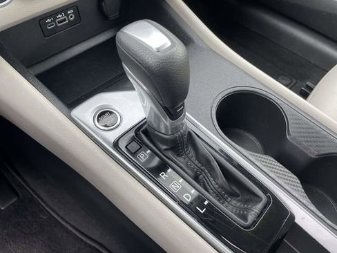 Used 2025 Nissan Altima 2.5 SV FWD image 26