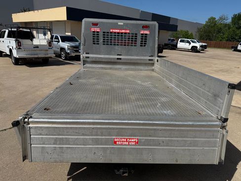 Used 2018 Ford Transit 250 138 RWD image 18