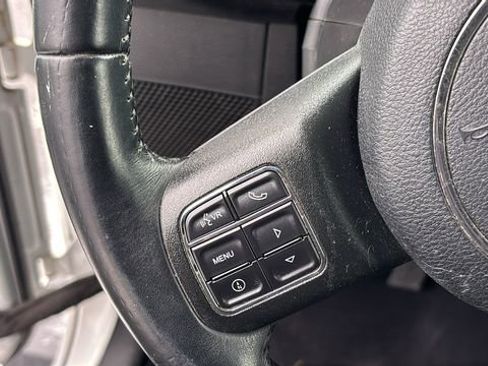 Used 2017 Jeep Wrangler Unlimited Sahara w/ Connectivity Group image 17