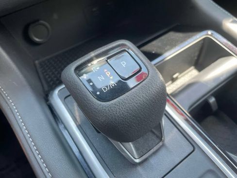 Used 2025 Nissan Pathfinder SV AWD/4WD image 33