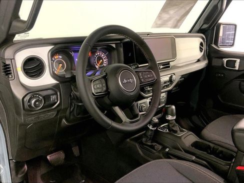 Used 2024 Jeep Wrangler Unlimited Sport AWD/4WD image 14