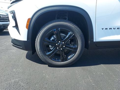 New 2027 Chevrolet Traverse LT w/ Midnight/Sport Edition FWD image 10
