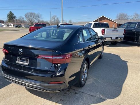Used 2022 Volkswagen Jetta SE FWD image 5