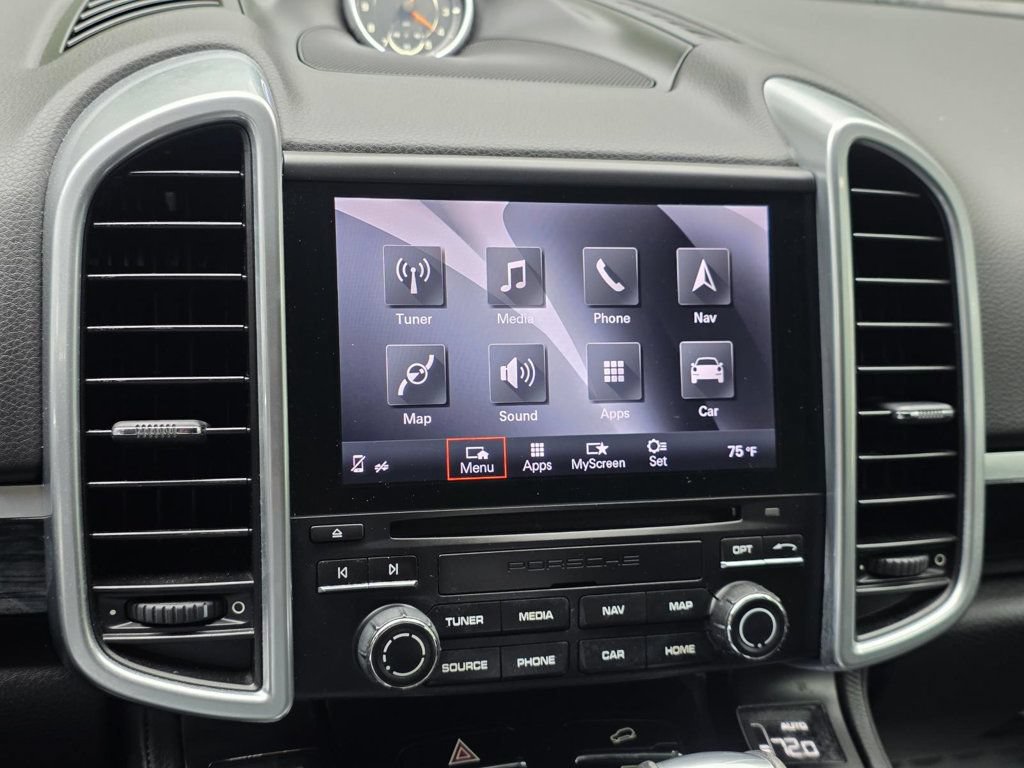 Used 2017 Porsche Cayenne AWD/4WD image 18