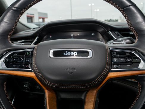 Used 2022 Jeep Grand Cherokee Summit image 23