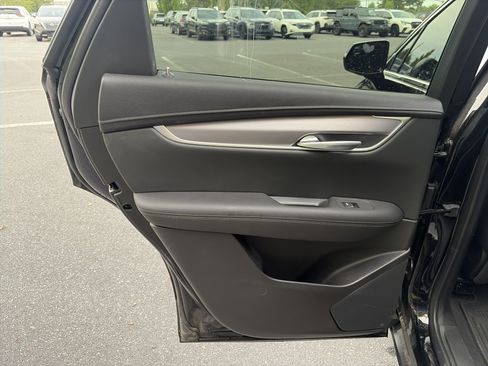 Used 2025 Cadillac XT5 Luxury AWD/4WD image 18