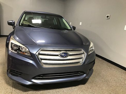 Used 2017 Subaru Legacy 2.5i Premium w/ Moonroof Package AWD/4WD image 8