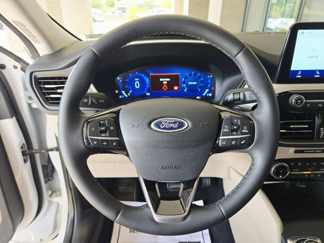 Used 2022 Ford Escape SEL w/ Technology Package AWD/4WD image 13
