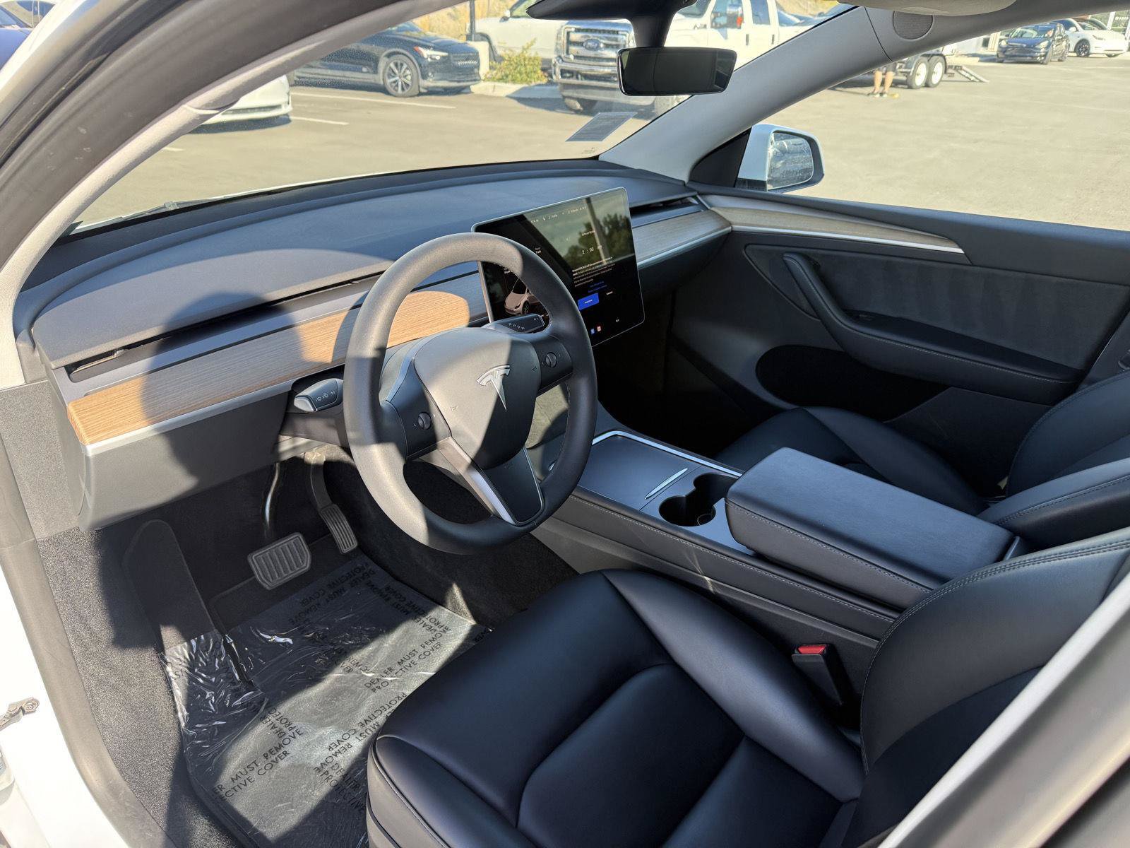 Used 2023 Tesla Model Y Long Range AWD/4WD image 12
